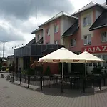 Max Na Terenie Stacji Mol Locanda Radzymin