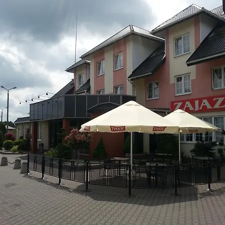 Max Na Terenie Stacji Mol Penzion Radzymin